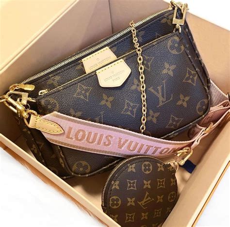 fake Louis Vuitton wallet